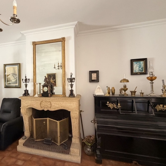 Maison / Villa REMOULINS (30210) 220.00m2 260 000 € 