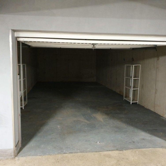 Garage AJACCIO (20090) 18.00m2  - 160 € 