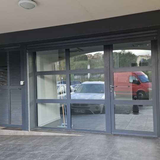 Local / Bureau AJACCIO (20000) 77.00m2 900 € 