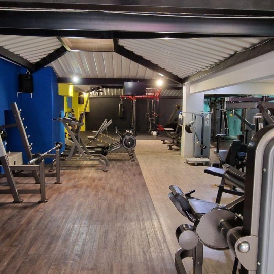 Local / Bureau AJACCIO (20000) 800.00m2 250 000 € 
