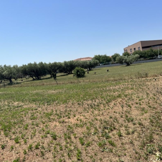 Réseau Immo-diffusion : Terrain SAINT-GILLES (30800) 976.00m2  168 000 € 