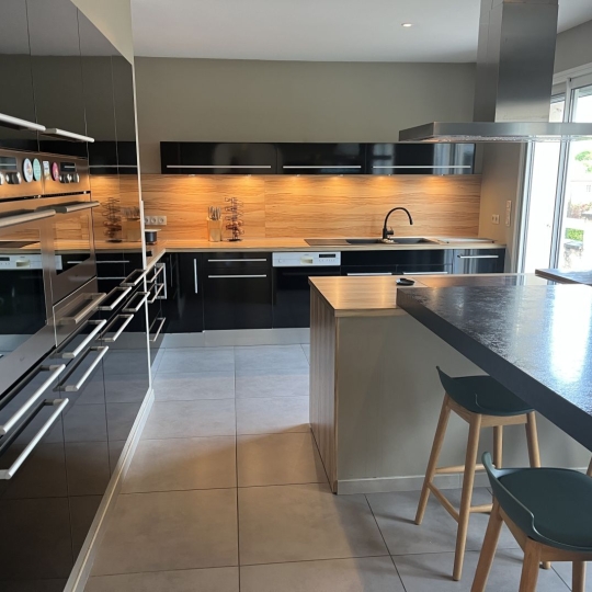 Maison / Villa FRANS (01480) 225.00m2 650 000 € 