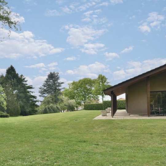 Maison / Villa TREMENTINES (49340) 267.00m2 468 000 € 