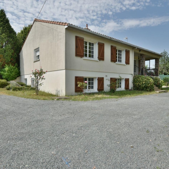 Maison / Villa CHOLET (49300) 176.00m2 266 500 € 