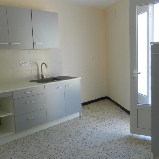 Réseau Immo-diffusion : Maison de village SORGUES (84700) 76.51m2  843 € 