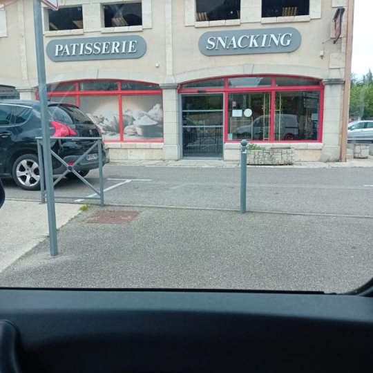 Commerces PIERRELATTE (26700) 200.00m2 239 000 € 