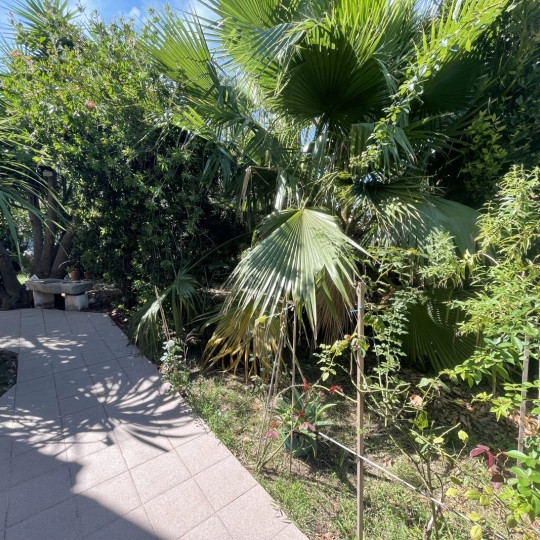Maison / Villa VIAS (34450) 200.00m2 884 000 € 