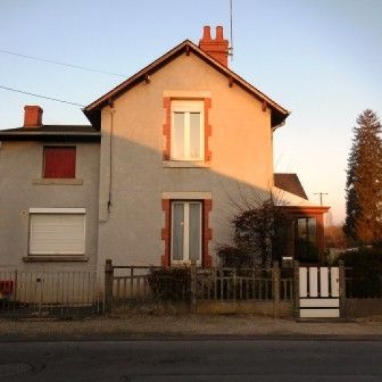 Maison / Villa VALLENAY (18190) 110.00m2 60 500 € 