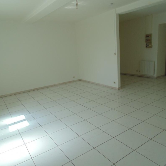 Réseau Immo-diffusion : Studio SAINT-PAUL-DE-VARAX (01240) 48.18m2  415 € 