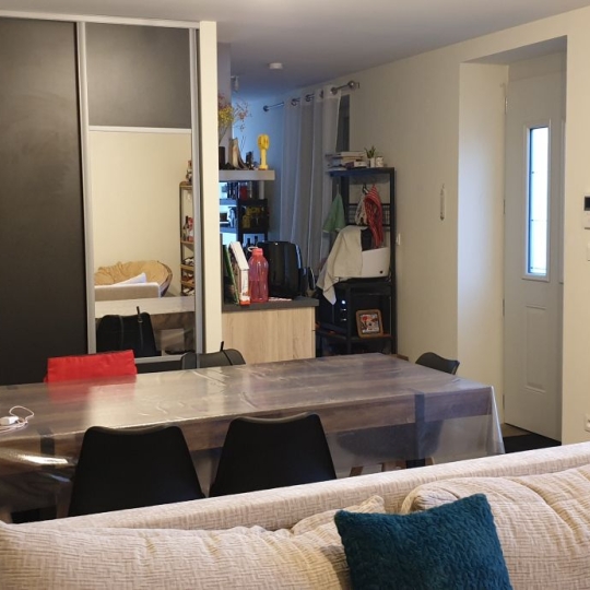 Réseau Immo-diffusion : 4 Pièces PONT-DE-VAUX (01190) 73.00m2  730 € 