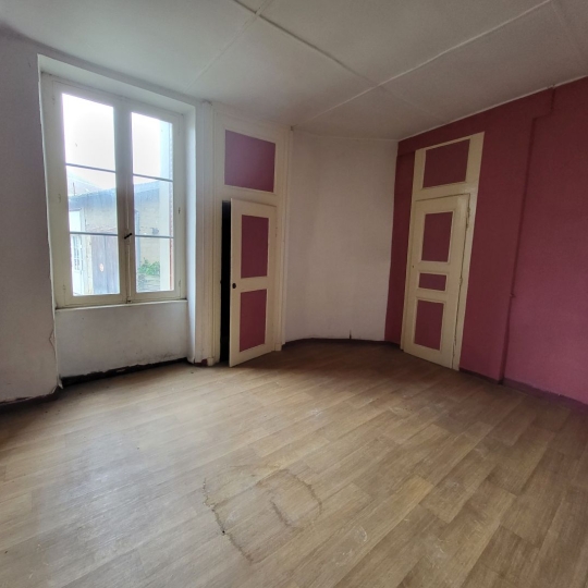 Immeuble NEUVILLE-LES-DAMES (01400) 217.00m2 129 000 € 