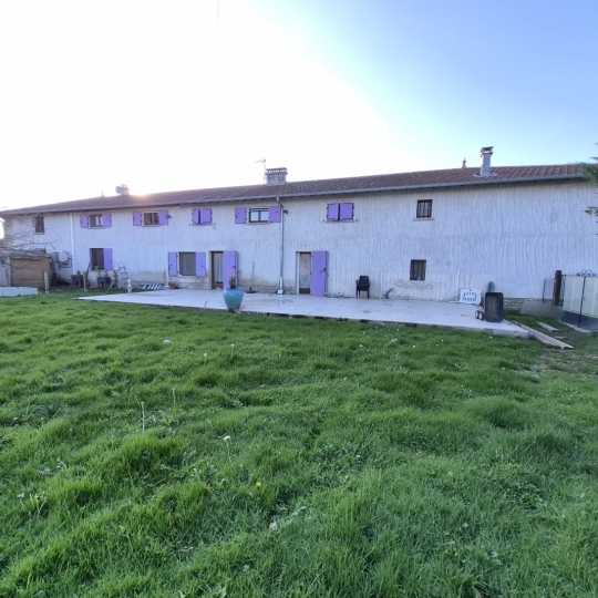 Maison / Villa VILLARS-LES-DOMBES (01330) 358.00m2 590 000 € 