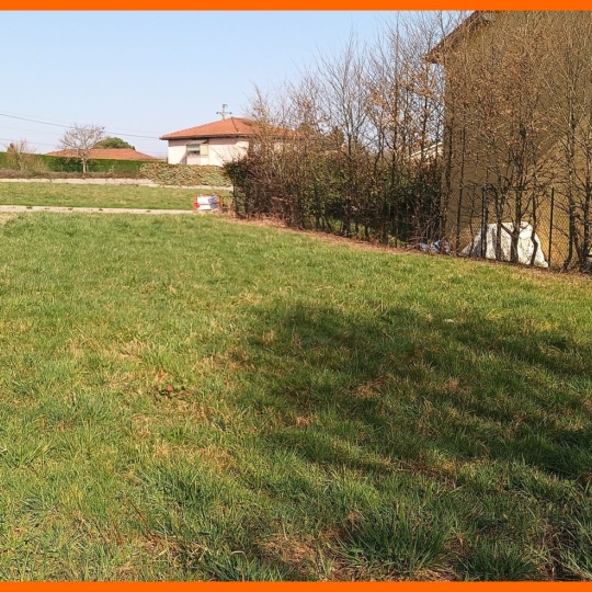Réseau Immo-diffusion : Terrain MONTLUEL (01120) m2  140 000 € 