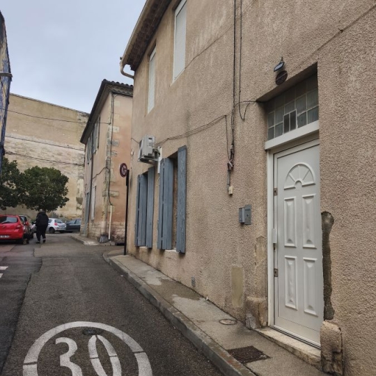 1 Pièce NIMES (30000) 25.00m2 - 430 € 