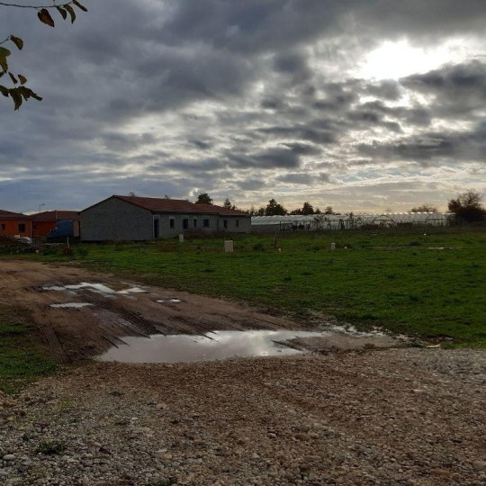 Terrain ROMANS-SUR-ISERE (26100) m2 90 000 € 