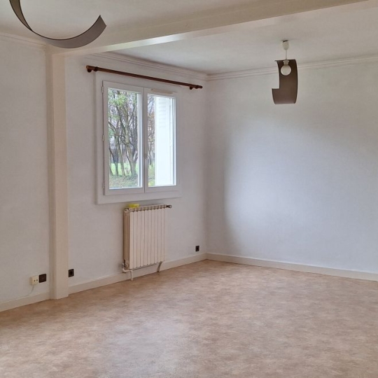 Appartement MEYLAN (38240) 61.00m2 750 € 