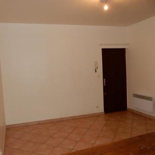 Appartement SIMIANE-COLLONGUE (13109) 25.00m2 450 € 