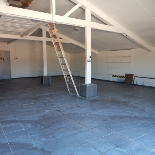 Autre EGUILLES (13510) 140.00m2 1 130 € 