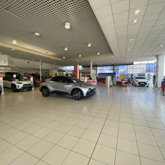 Local / Bureau MARSEILLE (13010) 2365.00m2 29 167 € 