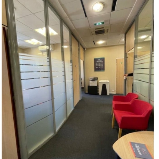 Local / Bureau MARSEILLE (13012) 235.00m2 4 000 € 