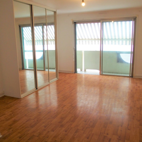 Réseau Immo-diffusion : Studio MARSEILLE (13006) 32.00m2  600 € 