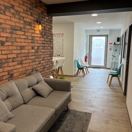 Local / Bureau SAINT-VICTORET (13730) 10.00m2 298 € 