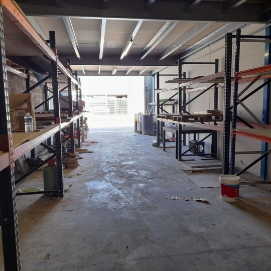 Local commercial GARDANNE (13120) 230.00m2 - 2 600 € 
