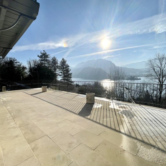 Maison / Villa TALLOIRES (74290) m2 4 000 € 