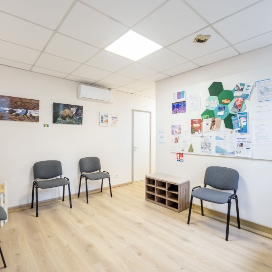 Réseau Immo-diffusion : Local commercial FRANGY (74270) 110.00m2  316 500 € 