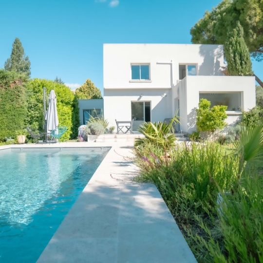 Maison / Villa LEZIGNAN-LA-CEBE (34120) 182.00m2 525 000 € 