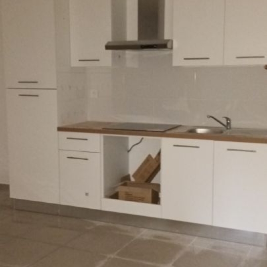 3 Pièces NIMES (30900) 60.00m2  - 706 € 