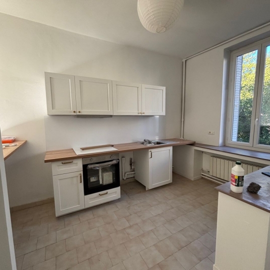 Réseau Immo-diffusion : 3 Pièces NIMES (30900) 75.88m2  830 € 