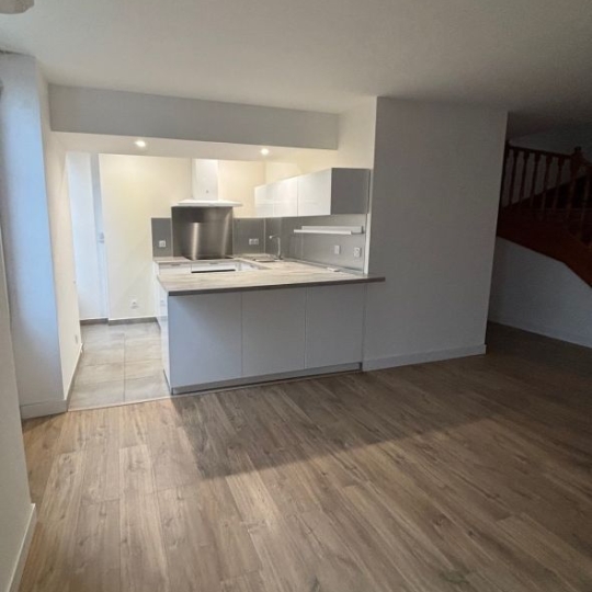 Réseau Immo-diffusion : 5 Pièces NIMES (30900) 93.00m2  1 204 € 