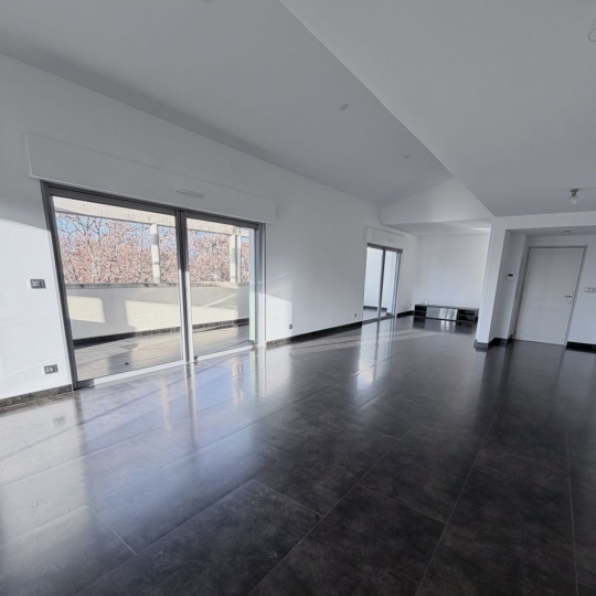 Appartement NIMES (30900) 224.00m2 1 150 000 € 