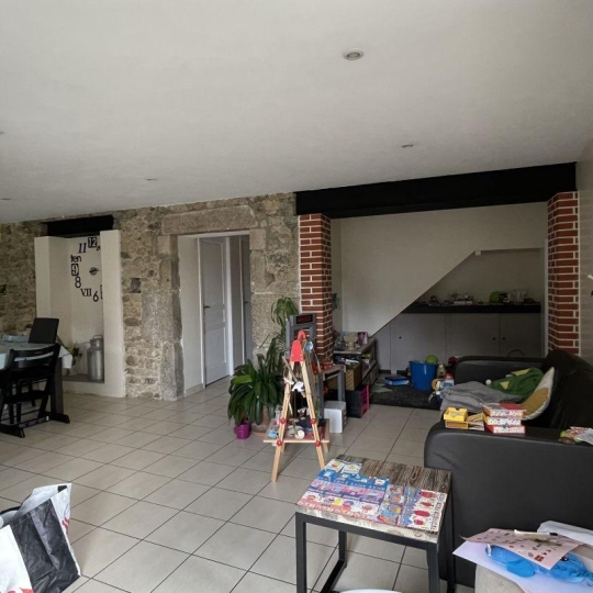Maison / Villa CELLES-SUR-DUROLLE (63250) 122.00m2 760 € 