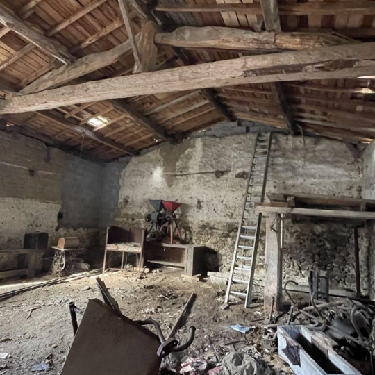 Autre THIERS (63300) 191.00m2 45 000 € 