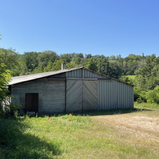 Autre THIERS (63300) 1000.00m2 110 000 € 