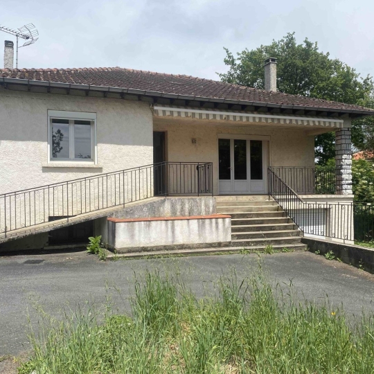 Maison / Villa LESCURE-D'ALBIGEOIS (81380) 92.00m2 850 € 