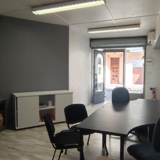 Local / Bureau PONT-SAINT-ESPRIT (30130) 33.00m2 44 900 € 