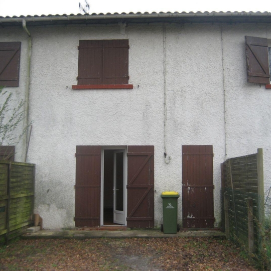 Maison / Villa SAINT-MAGNE (33125) 93.50m2 680 € 