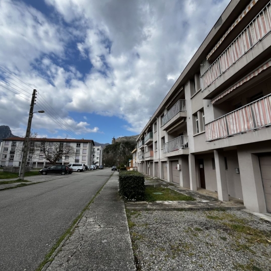 Réseau Immo-diffusion : 3 Pièces TARASCON-SUR-ARIEGE (09400) 76.00m2  99 000 € 