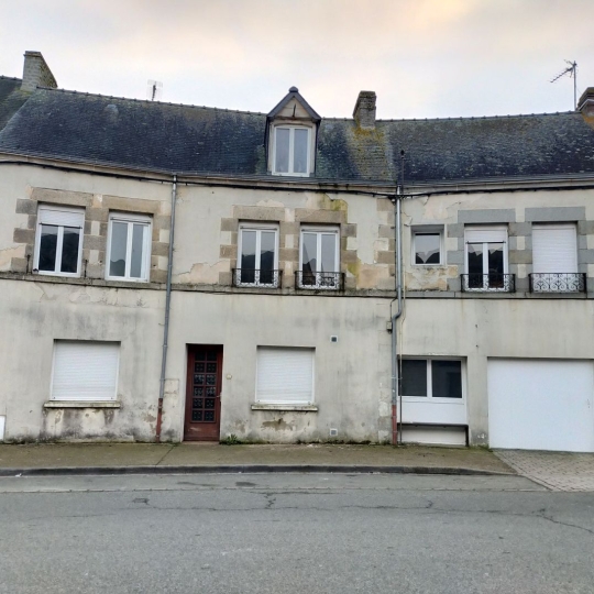 Maison de ville VILLAINES-LA-JUHEL (53700) 165.00m2  - 96 000 € 