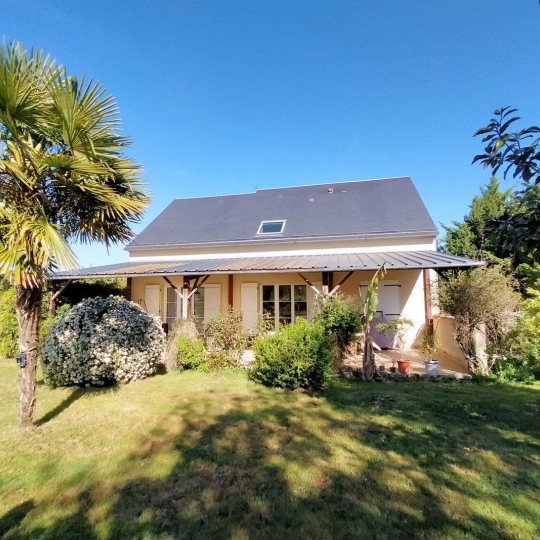 Maison / Villa SAINT-GERMAIN-DE-COULAMER (53700) 188.00m2 270 400 € 