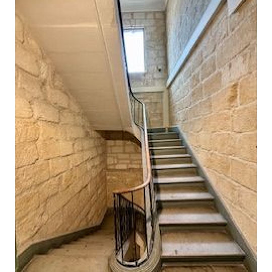 5 Pièces LUNEL (34400) 107.00m2 - 199 000 € 