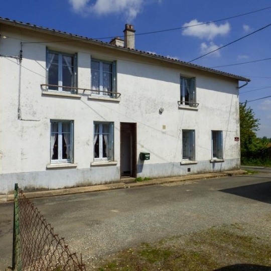 Maison / Villa RUFFEC (16700) 112.00m2 77 490 € 