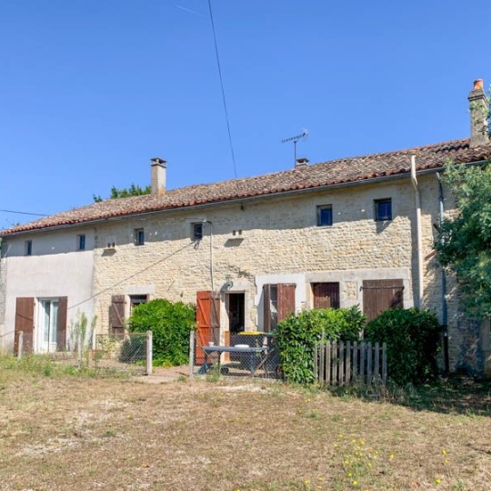 Maison / Villa RUFFEC (16700) 95.00m2 88 000 € 