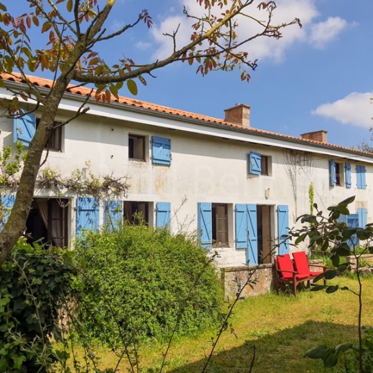 Maison / Villa LEZAY (79120) 177.00m2 233 200 € 