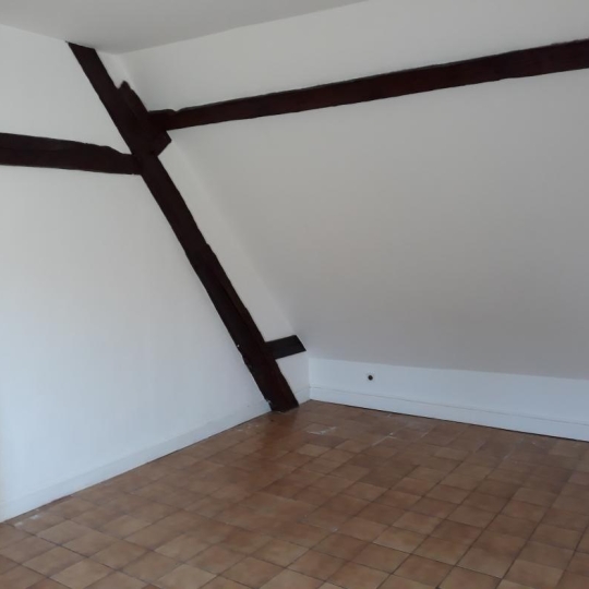 Réseau Immo-diffusion : 2 Pièces SENS (89100) 30.20m2  415 € 