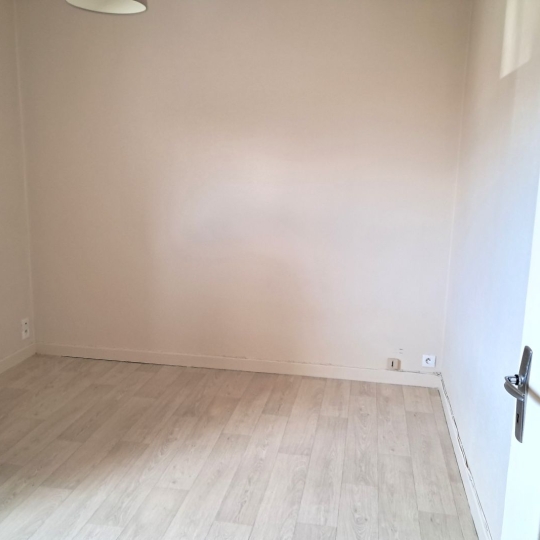 Studio SENS (89100) 20.00m2 - 410 € 