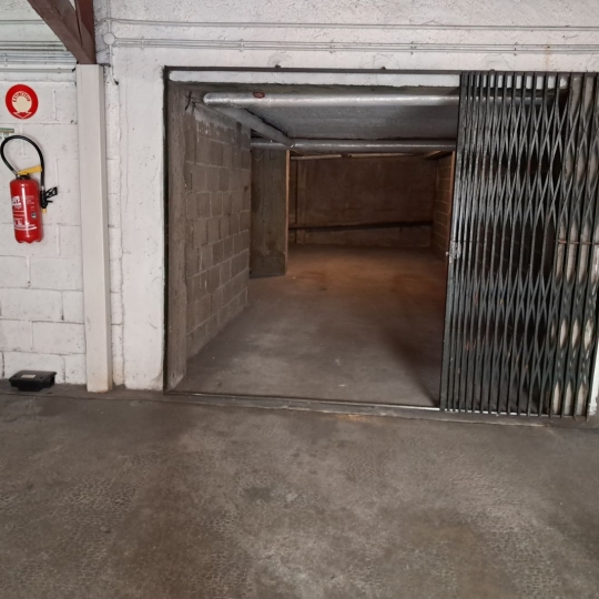 Garage / Parking SENS (89100) 28.00m2 122 € 